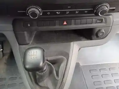 Veicolo di demolizione peugeot expert combi 1.6 blue-hdi fap dell'anno 2018 alimentato yh01