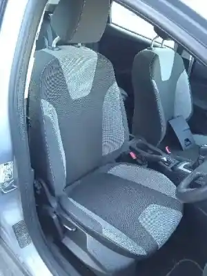 Здавання транспортного засобу ford focus lim. (cb8) trend року 2013 потужний m2da