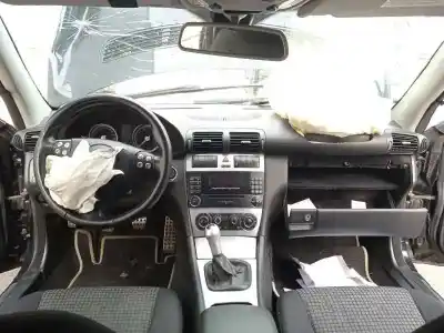 Véhicule à la ferraille mercedes-benz clase c (w203) sportcoupe c 180 compressor (203.746) de l'année 2005 alimenté 271946