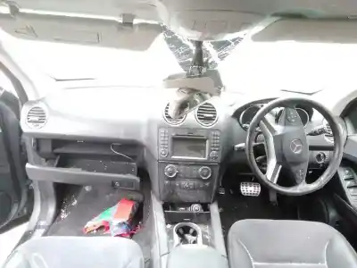 Здавання транспортного засобу mercedes-benz clase m (w164) ml 300 cdi 4-matic (164.121) року 2010 потужний 642820