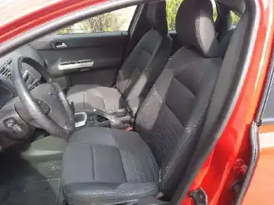 Vehicul casat volvo s40 berlina 2.0 diesel cat al anului 2007 alimentat d4204t