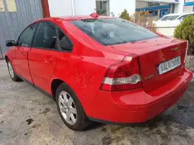 Vehicul casat volvo s40 berlina 2.0 diesel cat al anului 2007 alimentat d4204t