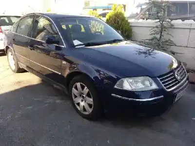 Vehículo de desguace VOLKSWAGEN PASSAT BERLINA (3B3) 1.9 TDI del año 2001 con motor AVF