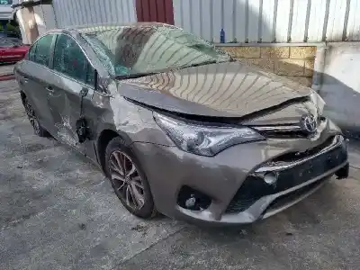 Scrapping Vehicle toyota avensis cross sport (t27) 1.8 16v cat of the year 2016 powered 2zrfae