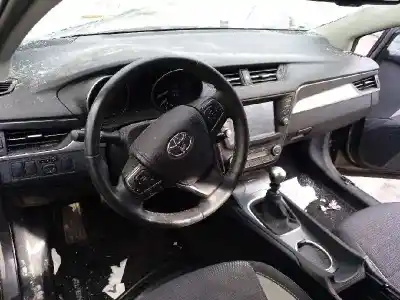 Scrapping Vehicle toyota avensis cross sport (t27) 1.8 16v cat of the year 2016 powered 2zrfae