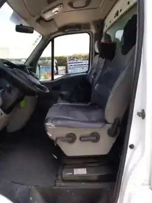 Здавання транспортного засобу renault mascott 3.0 diesel року 2006 потужний zd3a604
