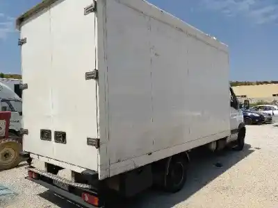 Здавання транспортного засобу renault mascott 3.0 diesel року 2006 потужний zd3a604