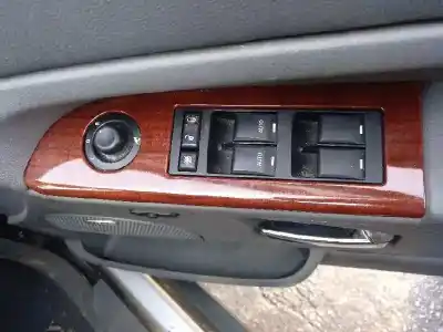 Veículo de Sucata jeep gr. cherokee (wh) 3.0 crd overland do ano 2007 alimentado 642980