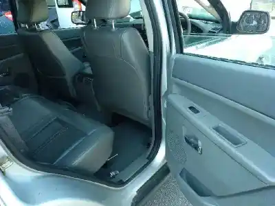 Veículo de Sucata jeep gr. cherokee (wh) 3.0 crd overland do ano 2007 alimentado 642980