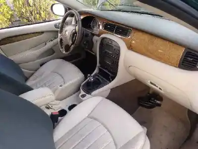 Здавання транспортного засобу jaguar x-type i (x400) 2.0 d року 2004 потужний 6b