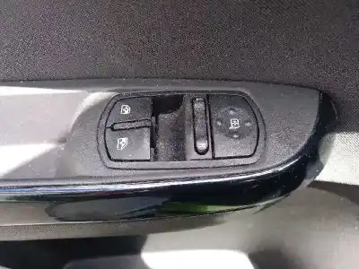 Vehicul casat opel corsa e selective al anului 2017 alimentat b14xer
