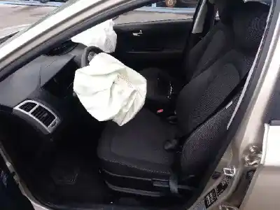 Veículo de Sucata hyundai i20 i (pb, pbt) 1.4 crdi do ano 2011 alimentado d4fc