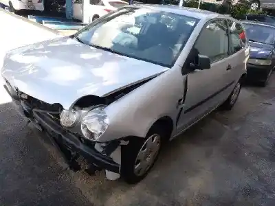 Здавання транспортного засобу volkswagen polo (9n1) 1.2 року 2002 потужний awy