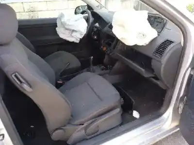 Здавання транспортного засобу volkswagen polo (9n1) 1.2 року 2002 потужний awy