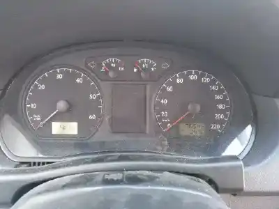Здавання транспортного засобу volkswagen polo (9n1) 1.2 року 2002 потужний awy