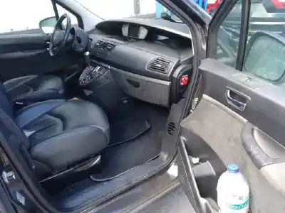 Vehículo de desguace peugeot                                            807                                                                                                                                                                                                                                                        premium                                                                                                                                                                                                                                                    del año 2011 con motor rhh