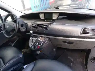 Vehículo de desguace peugeot                                            807                                                                                                                                                                                                                                                        premium                                                                                                                                                                                                                                                    del año 2011 con motor rhh