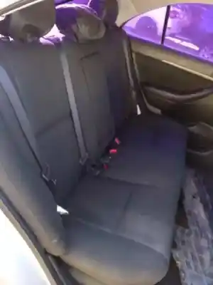 Vehicul casat toyota avensis berlina (t25) 1.8 sol sedán al anului 2004 alimentat 1zzfe