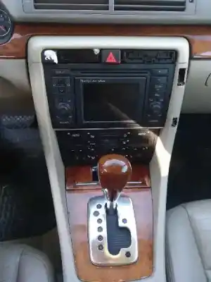 Scrapping Vehicle audi a4 berlina (8e) 2.5 v6 24v tdi of the year 2002 powered ake