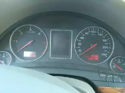 Scrapping Vehicle audi a4 berlina (8e) 2.5 v6 24v tdi of the year 2002 powered ake