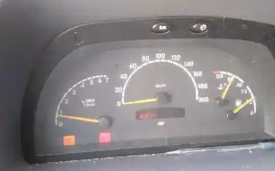 Véhicule à la ferraille mercedes-benz vito marco polo (638) 2.2 16v cdi turbodiesel cat de l'année 1999 alimenté 611980