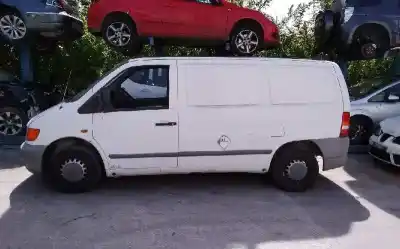 Véhicule à la ferraille mercedes-benz vito marco polo (638) 2.2 16v cdi turbodiesel cat de l'année 1999 alimenté 611980