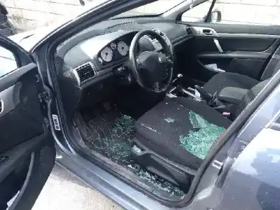 Vehicul casat peugeot 407 sr confort al anului 2006 alimentat 9hz