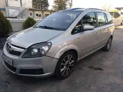 Veicolo di demolizione opel zafira b furgoneta/monovolumen (a05) 1.9 cdti van (m75) dell'anno 2005 alimentato z19dt