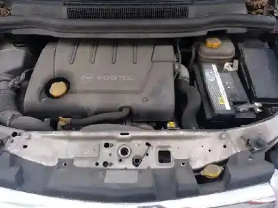 Veicolo di demolizione opel zafira b furgoneta/monovolumen (a05) 1.9 cdti van (m75) dell'anno 2005 alimentato z19dt