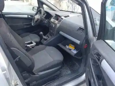 Veicolo di demolizione opel zafira b furgoneta/monovolumen (a05) 1.9 cdti van (m75) dell'anno 2005 alimentato z19dt