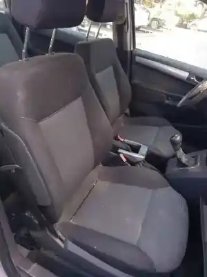 Veicolo di demolizione opel zafira b furgoneta/monovolumen (a05) 1.9 cdti van (m75) dell'anno 2005 alimentato z19dt