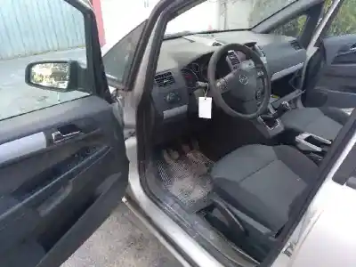 Veicolo di demolizione opel zafira b furgoneta/monovolumen (a05) 1.9 cdti van (m75) dell'anno 2005 alimentato z19dt