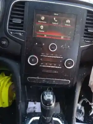 Scrapping Vehicle renault megane iv berlina 5p 1.2 tce energy 101 cv / 74 kw of the year 2016 powered h5f408