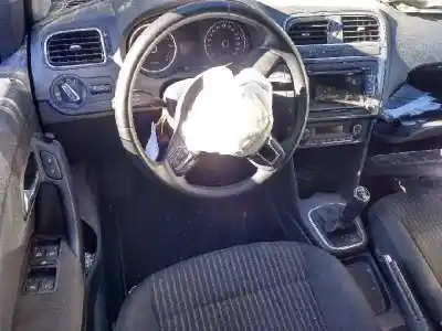 Véhicule à la ferraille volkswagen polo v (6r1, 6c1) 1.6 tdi de l'année 2013 alimenté cayc