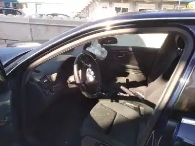 Veicolo di demolizione audi a4 berlina (8e) 1.9 tdi (96kw) dell'anno 2004 alimentato avf