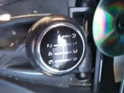 Veicolo di demolizione audi a4 berlina (8e) 1.9 tdi (96kw) dell'anno 2004 alimentato avf