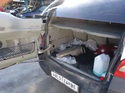 Scrapping Vehicle renault scenic (ja..) 1.9 dci authentique of the year 2002 powered f9q748