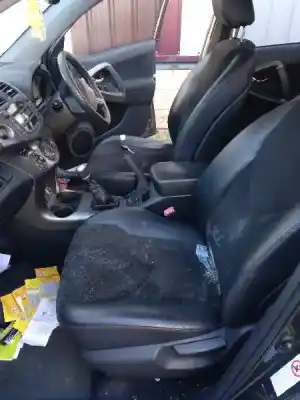 Здавання транспортного засобу toyota rav 4 iii (_a3_) 2.2 d (ala35_) року 2012 потужний 2adftv