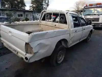 Veicolo di demolizione mitsubishi l 200 (k6/7) 2.5 turbodiesel dell'anno 2000 alimentato 4d56