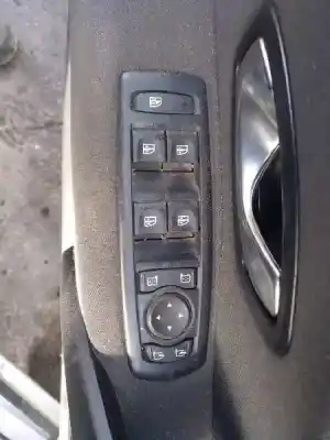 Vehicul casat renault megane ii berlina 5p 1.5 dci diesel al anului 2010 alimentat k9k832