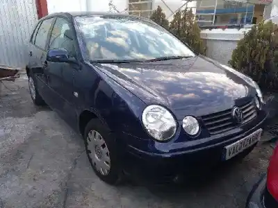 Vehículo de desguace VOLKSWAGEN POLO (9N1) 1.2 12V del año 2002 con motor AZQ