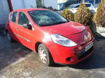 Scrapping Vehicle RENAULT CLIO III (BR0/1, CR0/1) 1.2 16V (BR02 BR0J BR11 CR02 CR0J CR11) of the year 2014 powered D4F740