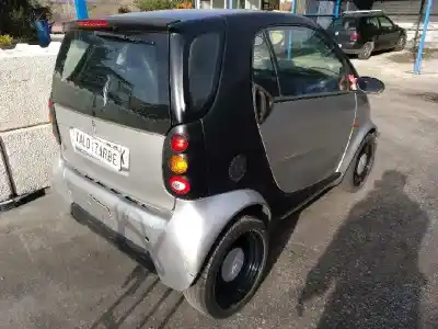 Vehículo de desguace smart coupe pure del año 2000 con motor 660940