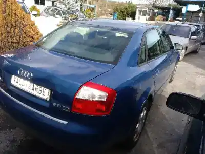Veicolo di demolizione audi a4 berlina (8e) 2.5 v6 24v tdi dell'anno 2001 alimentato ake