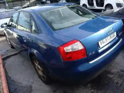 Veicolo di demolizione audi a4 berlina (8e) 2.5 v6 24v tdi dell'anno 2001 alimentato ake