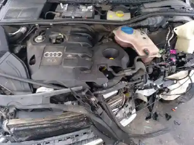 Veículo de Sucata audi a4 berlina (8e) 1.9 tdi (96kw) do ano 2004 alimentado avf