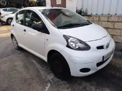 Vehículo de desguace toyota aygo (kgb/wnb) live del año 2011 con motor 1krfe