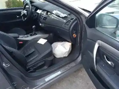 Scrapping Vehicle renault laguna iii (bt0/1) 2.0 dci (bt01 bt08 bt09 bt0e bt0k bt12 bt1c bt1d.... of the year 2011 powered m9r814