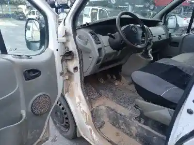 Verschrottungsfahrzeug opel vivaro combi 2.7t corto des jahres 2004 angetrieben f9q762