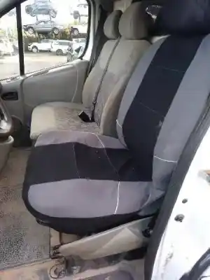 Verschrottungsfahrzeug opel vivaro combi 2.7t corto des jahres 2004 angetrieben f9q762